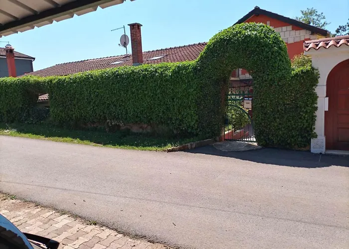 4222-3 For 2 Pers In *