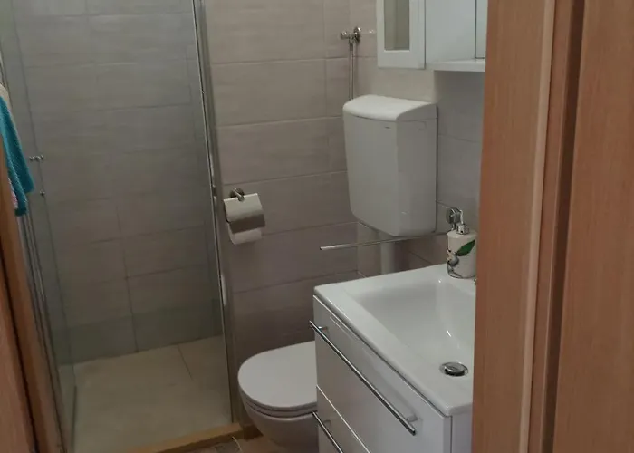 4222-3 For 2 Pers In